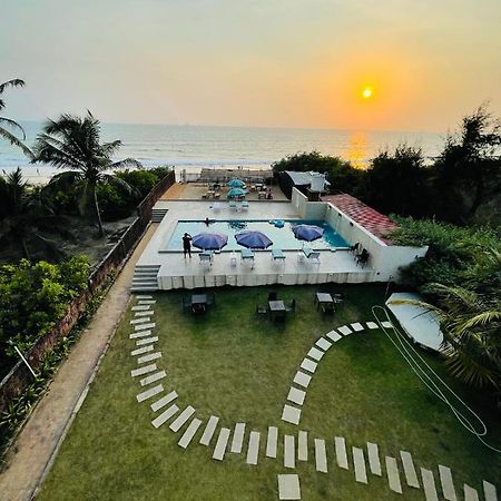 Kay'S By The Sea Hotel Ajgaon Exterior photo
