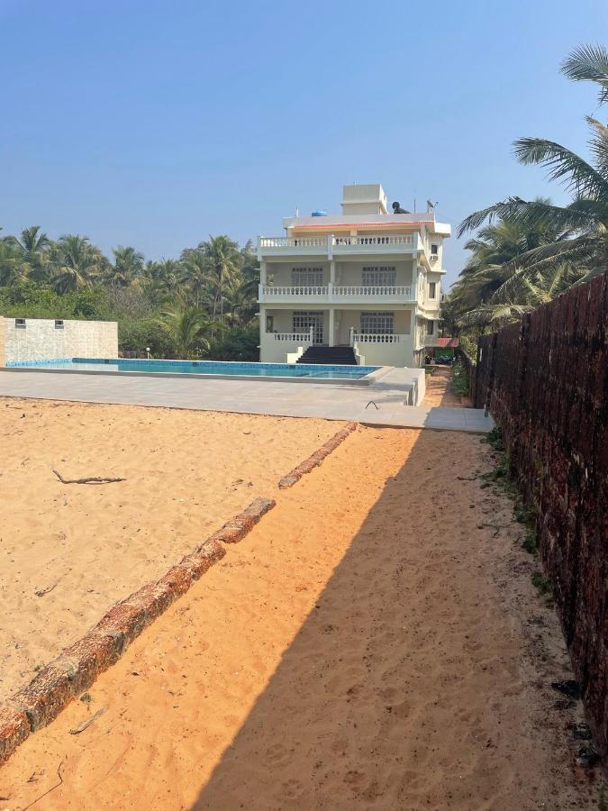 Kay'S By The Sea Hotel Ajgaon Exterior photo