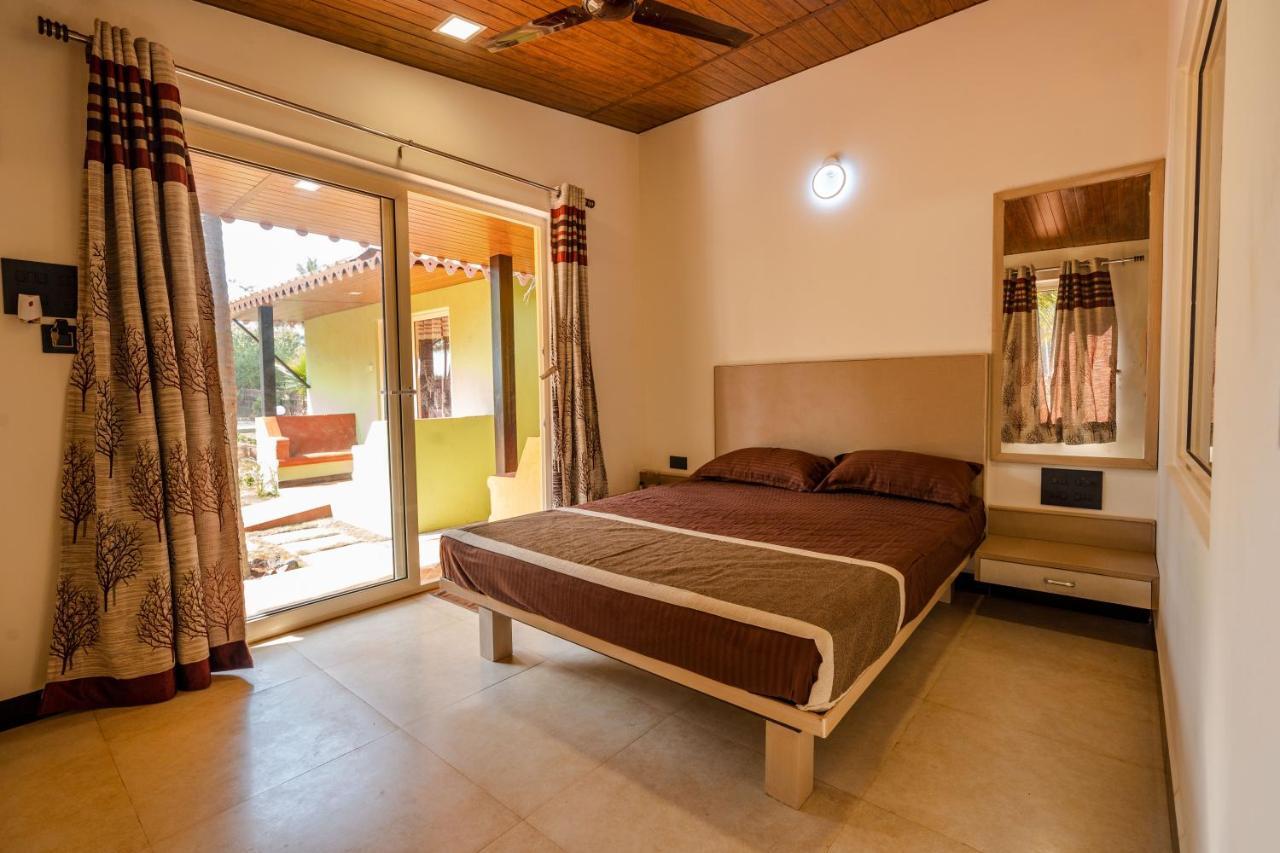 Kay'S By The Sea Hotel Ajgaon Exterior photo