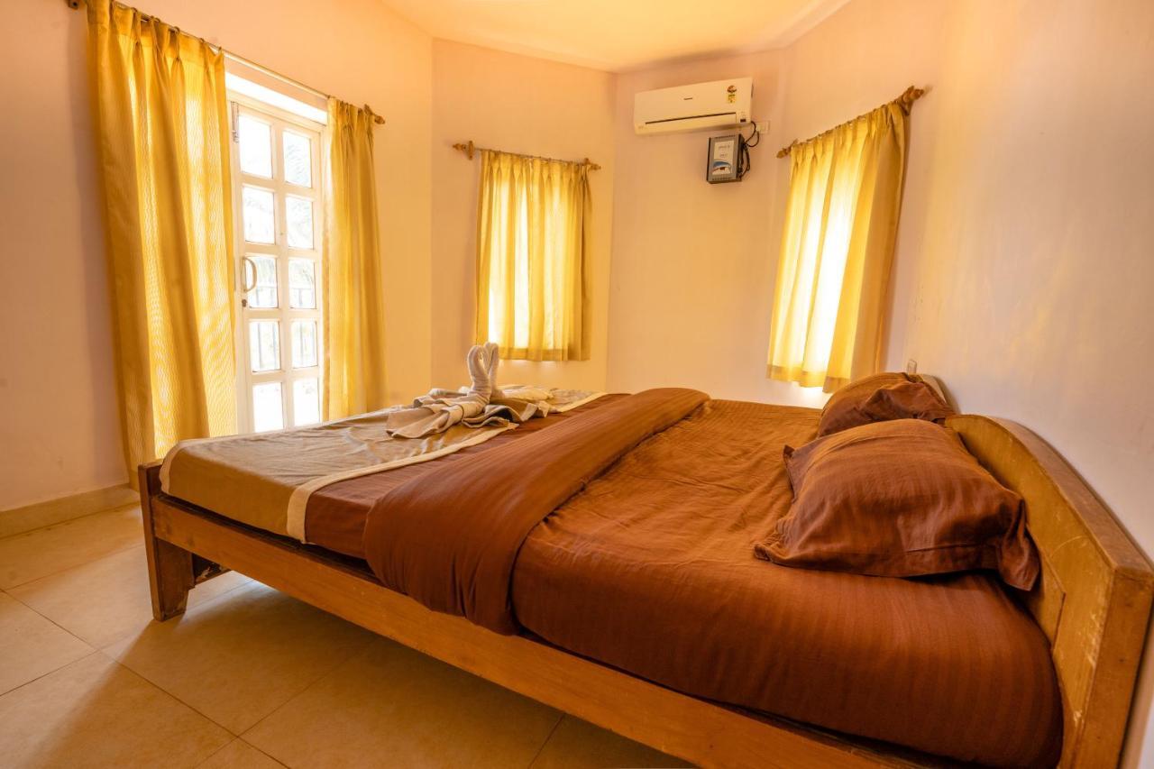 Kay'S By The Sea Hotel Ajgaon Exterior photo
