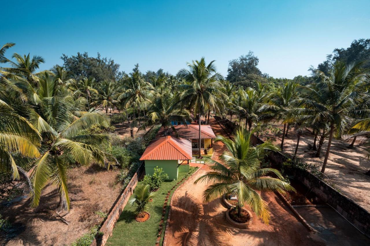 Kay'S By The Sea Hotel Ajgaon Exterior photo